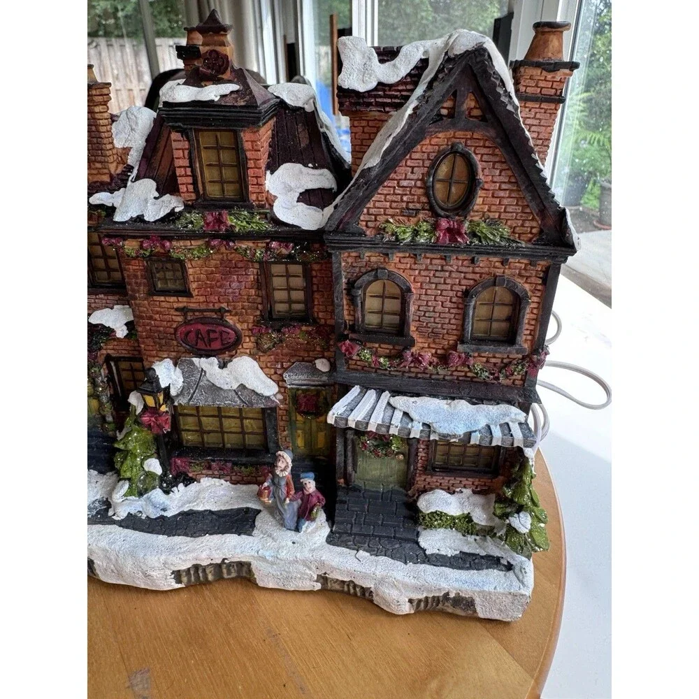 2008 Target Holiday Christmas Lighted House Building (C7 Bulbs) 2 Bulb Fixture